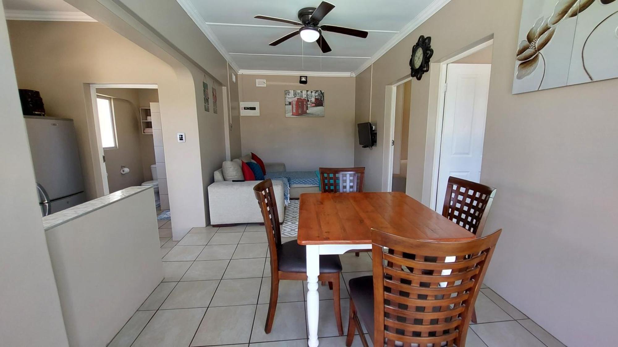 Poolside Guest House Port Shepstone Esterno foto