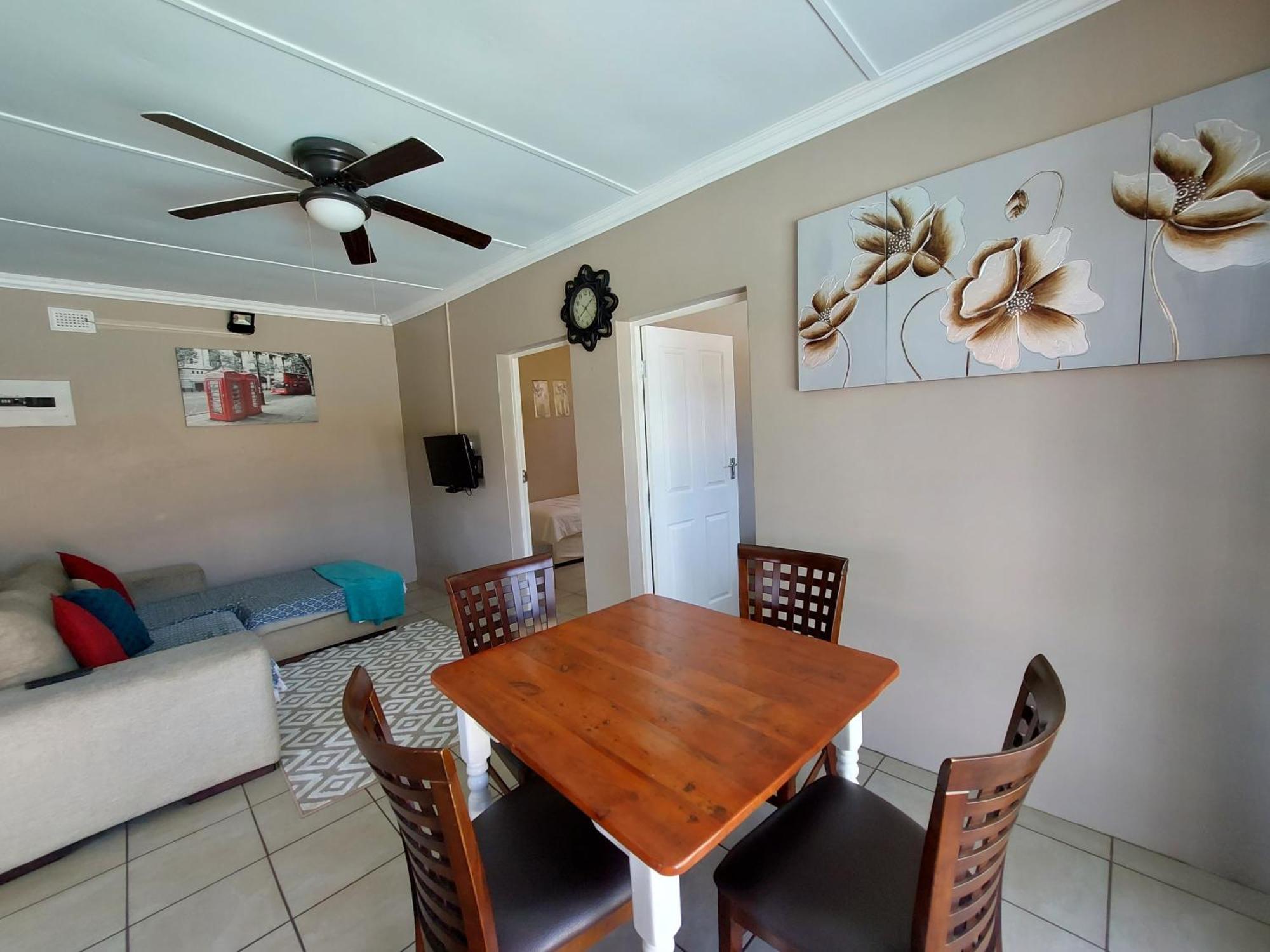 Poolside Guest House Port Shepstone Esterno foto
